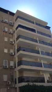 נראות סופית לאחר הוספת מרפסות בחדרה